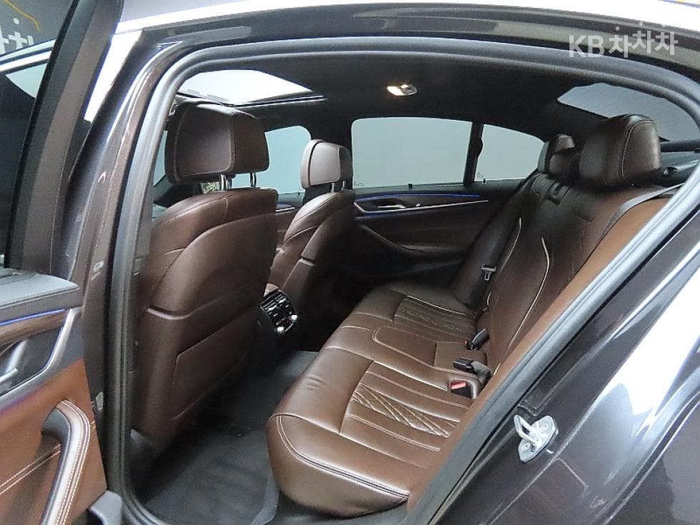 BMW - 5-Series | All New 530 xDrive M Sport Plus 11