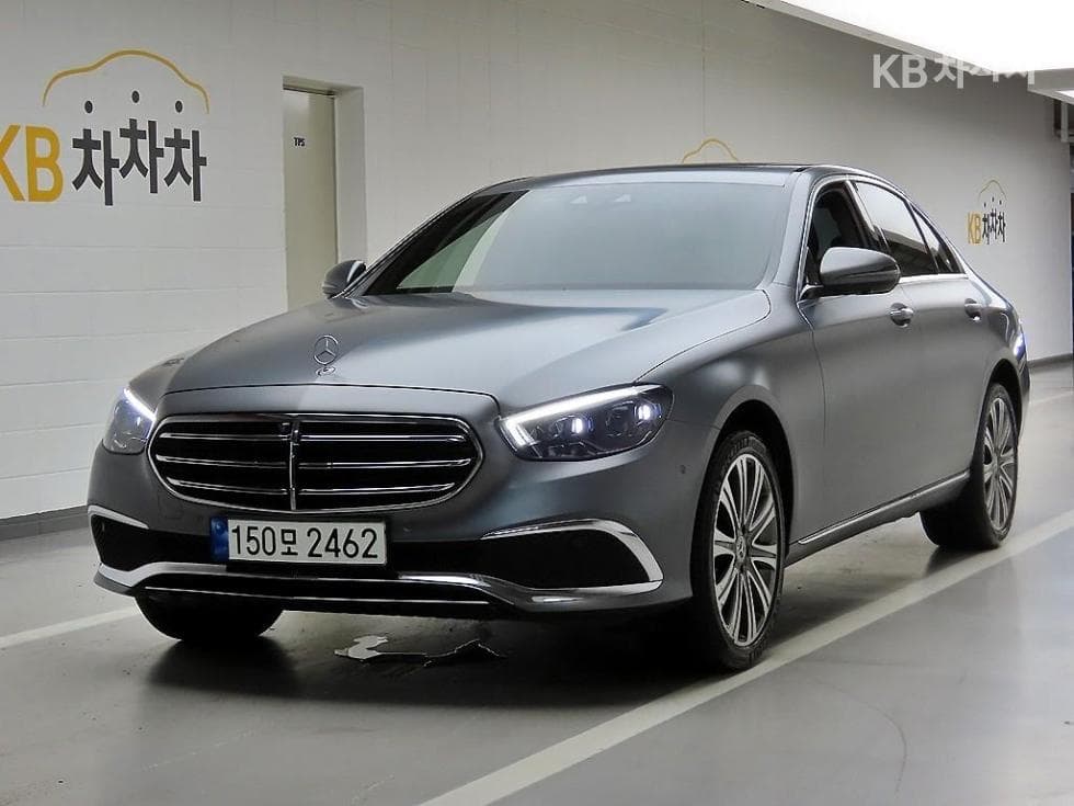 Mercedes-Benz - E-Class | E350 4MATIC Exclusive 2