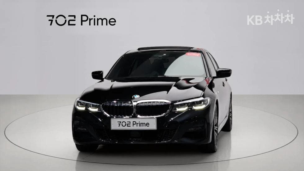 BMW - 3-Series | 320 M Sport Package 4