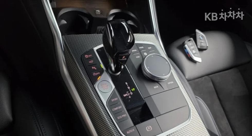 BMW - 3-Series | 320 M Sport Package 9