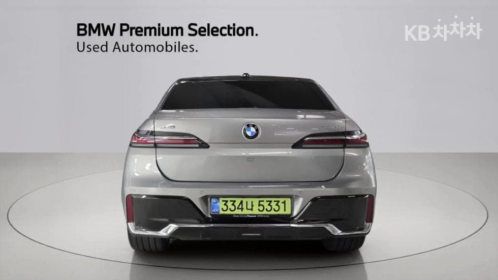BMW - 7-Series | 740 xDrive M Sport 4