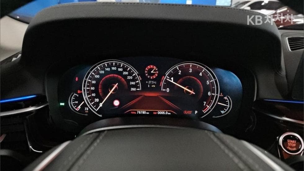 بي إم دبليو - 5-Series | All New 520 Luxury 13