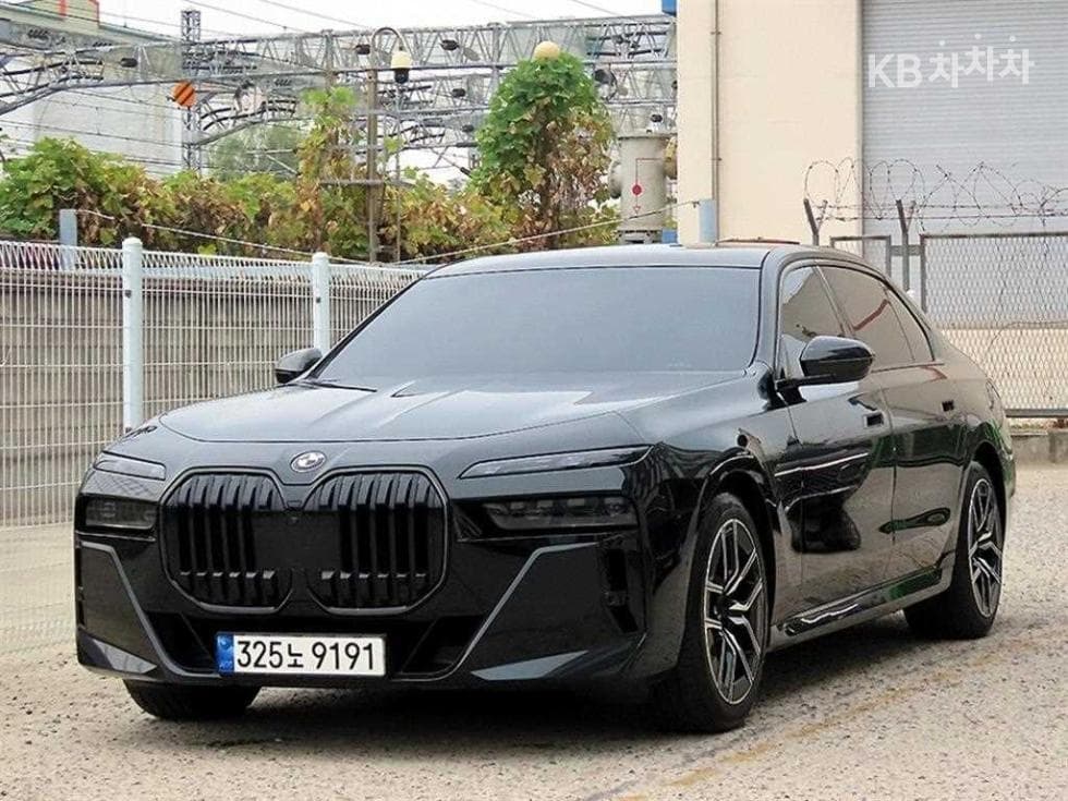 بي إم دبليو - 7-Series | 740 sDrive M Sport Executive 2