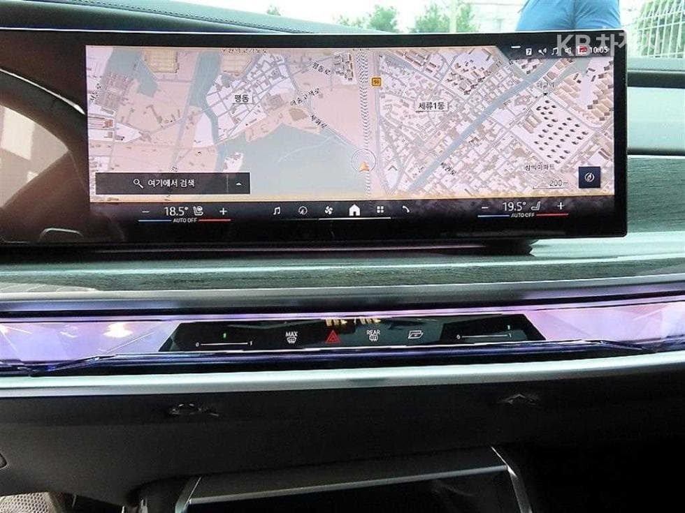 بي إم دبليو - 7-Series | 740 sDrive M Sport Executive 11