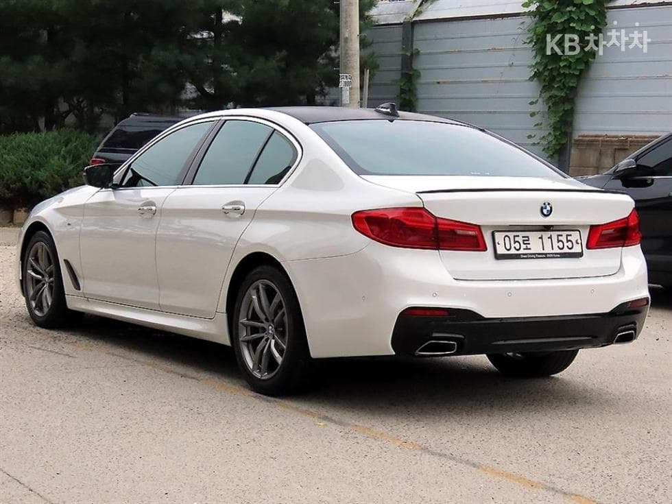 بي إم دبليو - 5-Series | All New 520 xDrive M Sport Package Plus 3