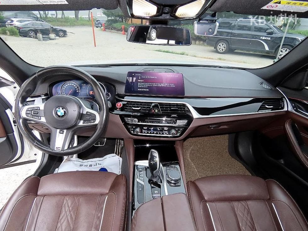بي إم دبليو - 5-Series | All New 520 xDrive M Sport Package Plus 7