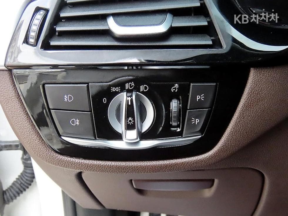 بي إم دبليو - 5-Series | All New 520 xDrive M Sport Package Plus 14