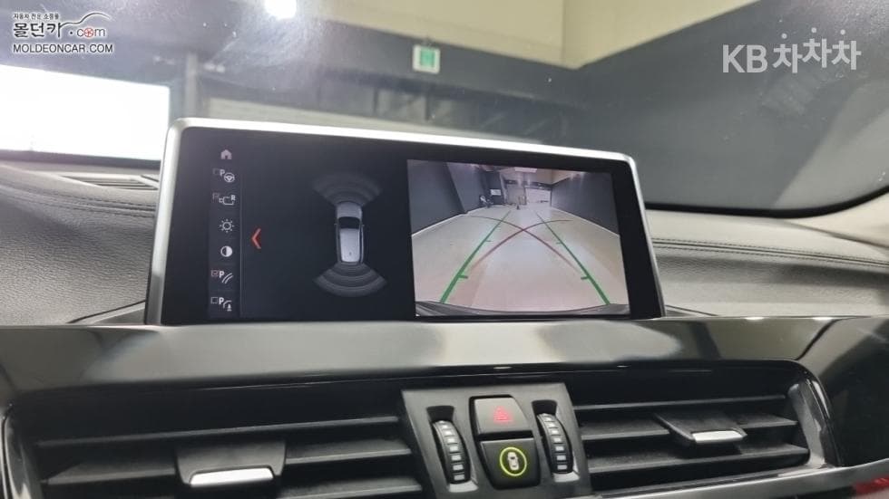 BMW - X1 | xDrive 20 xLine SE 13