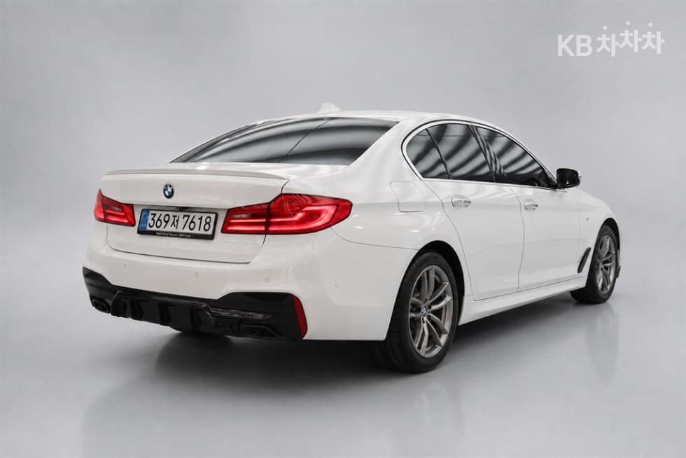 BMW - 5-Series | All New 530 xDrive M Sport Plus 3