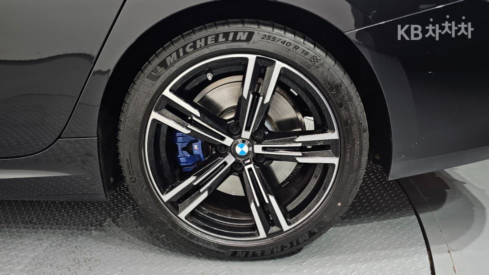 بي إم دبليو - 3-Series | 320 xDrive M Sport Package 21