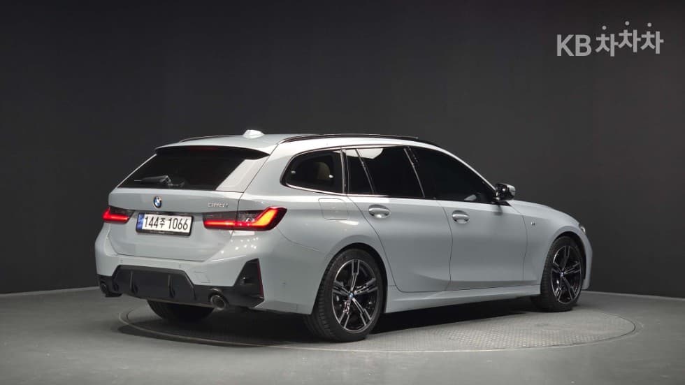 بي إم دبليو - 3-Series | 320 Touring M Sport 2