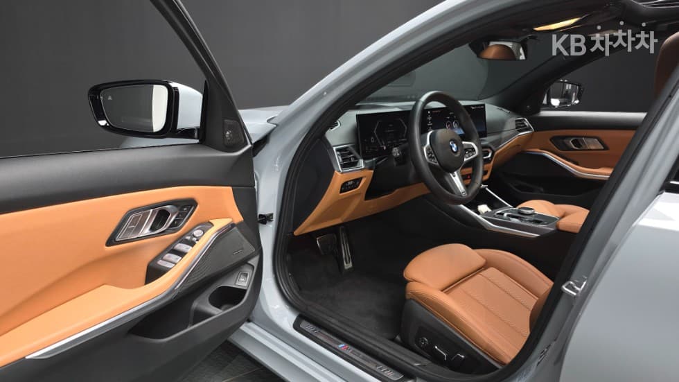 بي إم دبليو - 3-Series | 320 Touring M Sport 8