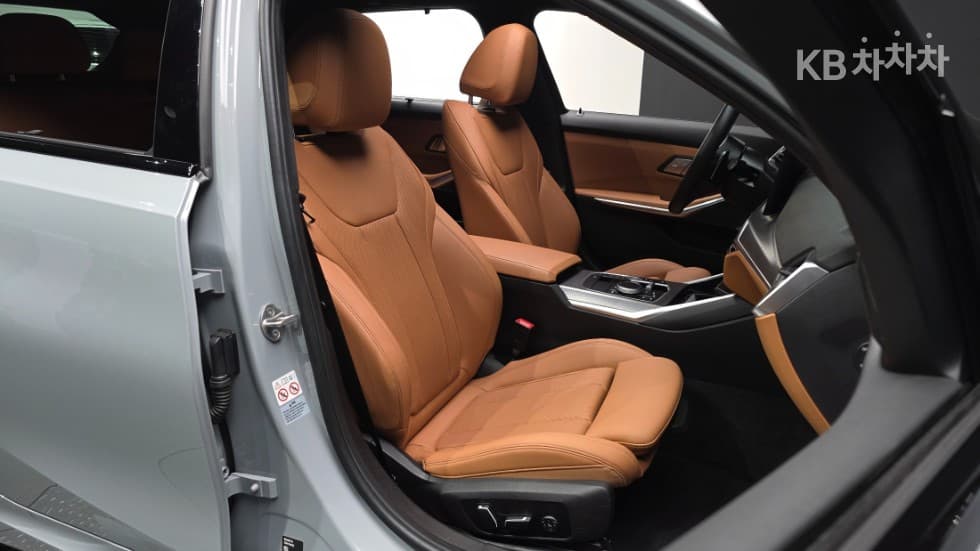 بي إم دبليو - 3-Series | 320 Touring M Sport 9