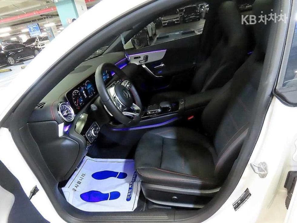 Mercedes-Benz - CLA-Class | 250 4MATIC 6