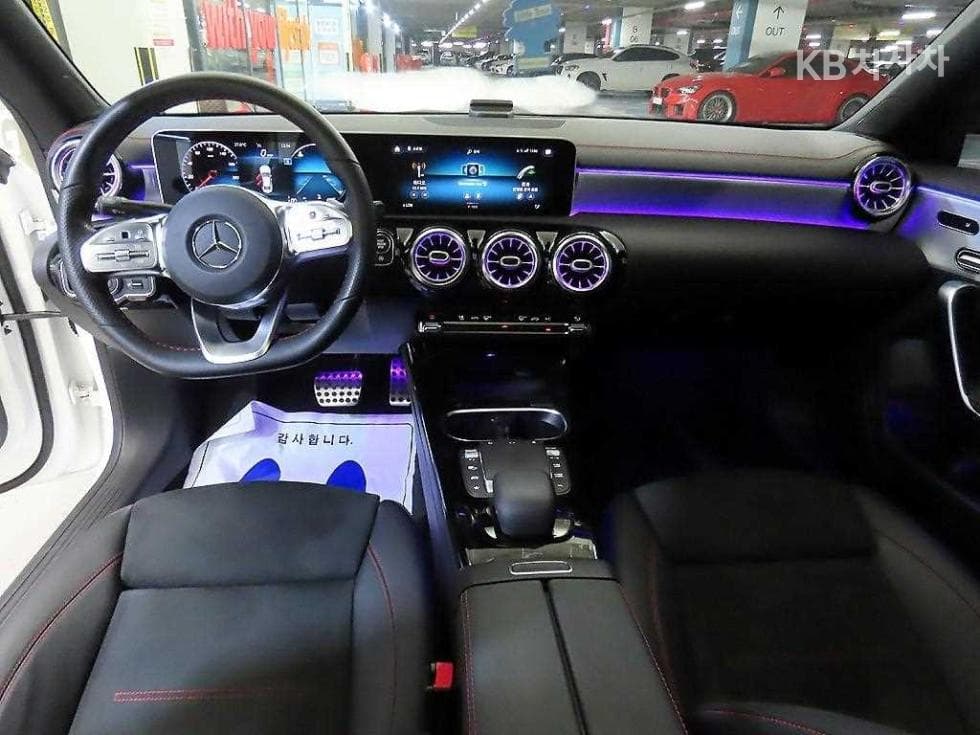 Mercedes-Benz - CLA-Class | 250 4MATIC 10
