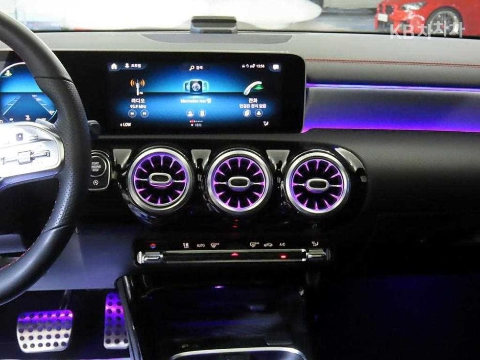 Mercedes-Benz - CLA-Class | 250 4MATIC 11