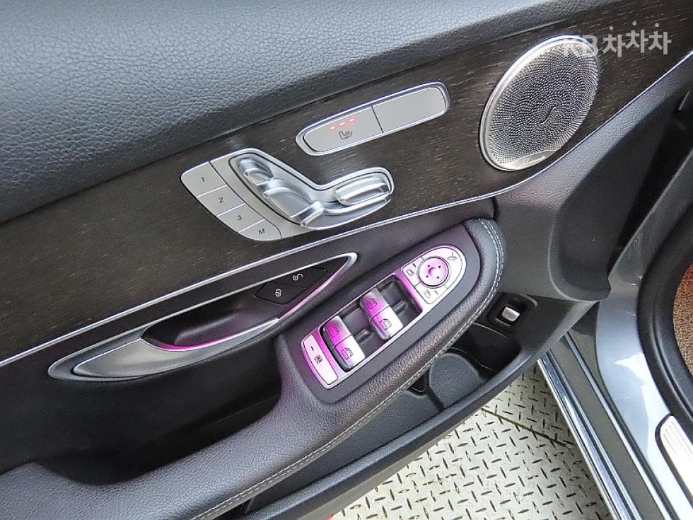 Mercedes-Benz - C-Class | The New C220 Avantgarde W205(14~) 13