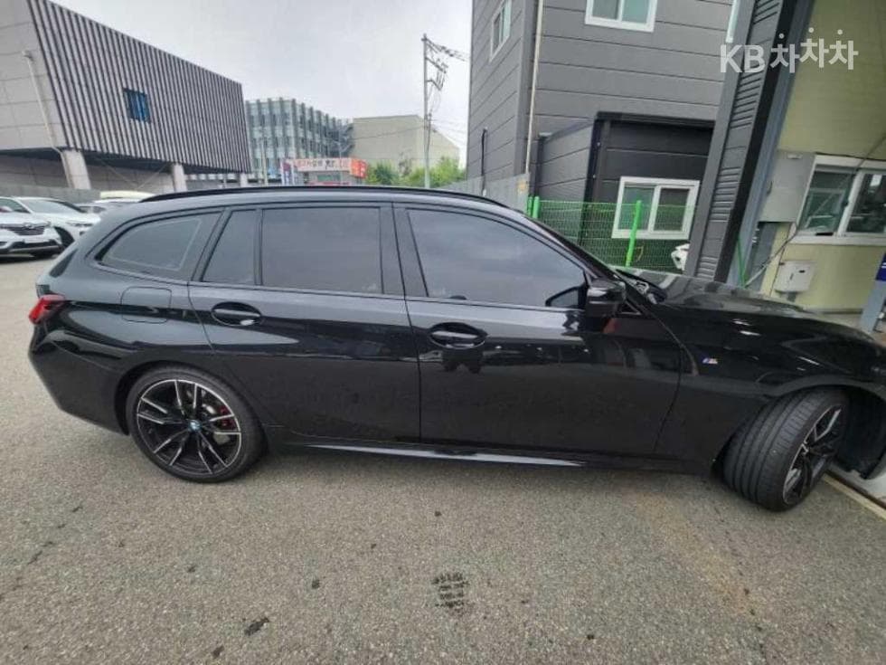 BMW - 3-Series | M340 Touring xDrive Pro 4