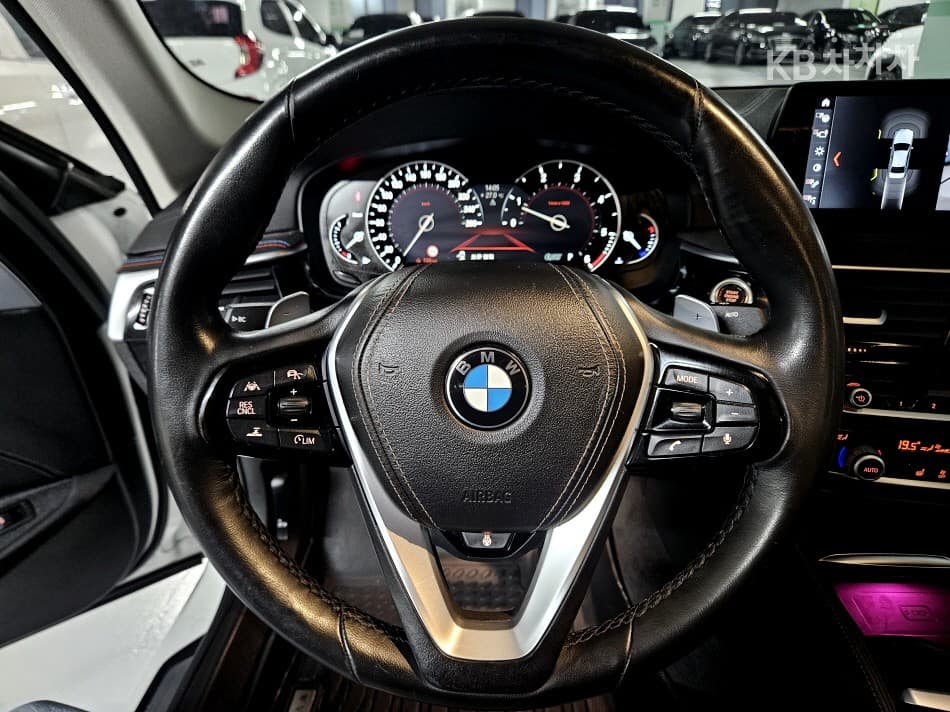 BMW - 5-Series | All New 520 M Sport Plus 15
