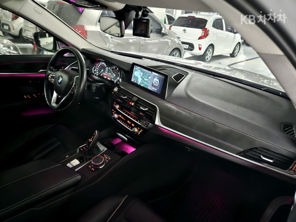 BMW - 5-Series | All New 520 M Sport Plus 26