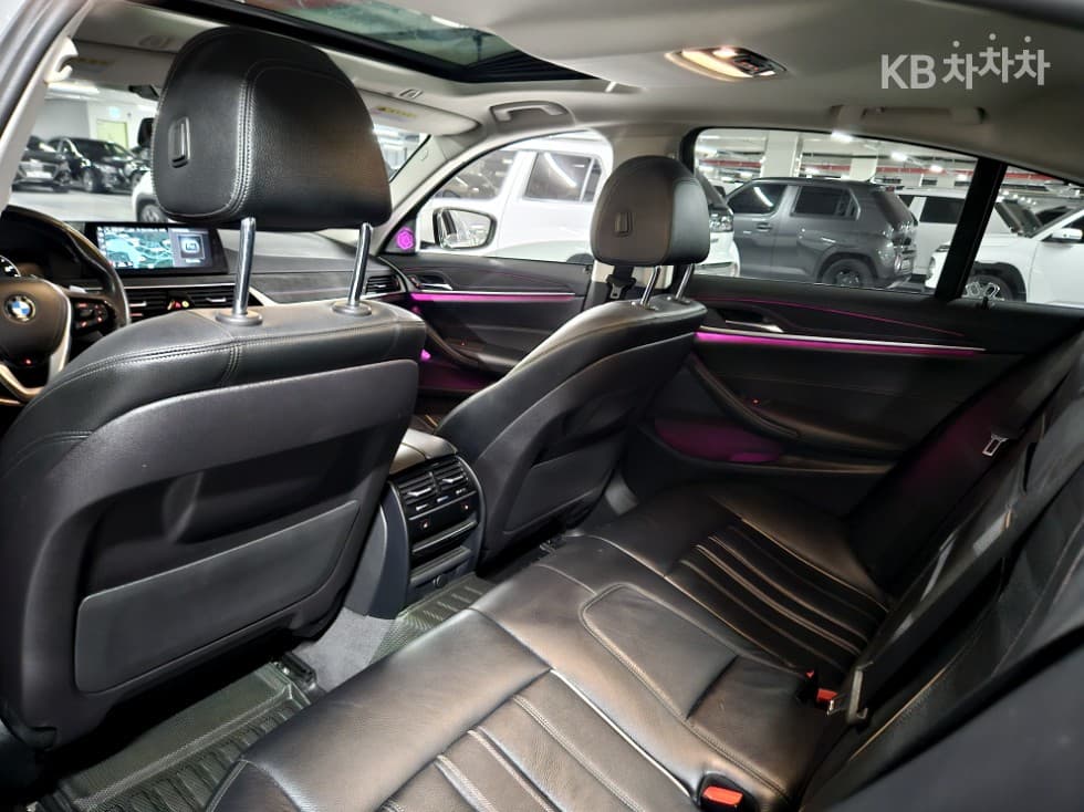 BMW - 5-Series | All New 520 M Sport Plus 28