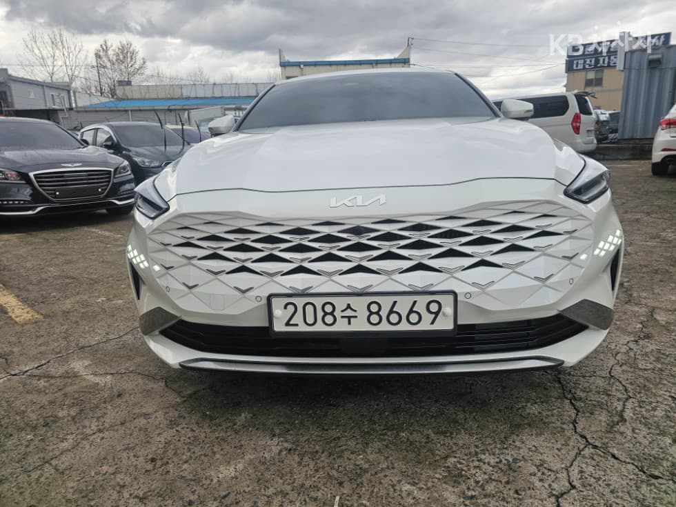 Kia K8
