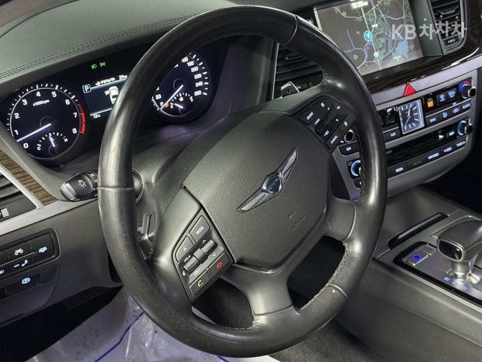 Genesis - G80 | 3.3 GDI Premium Luxury 7