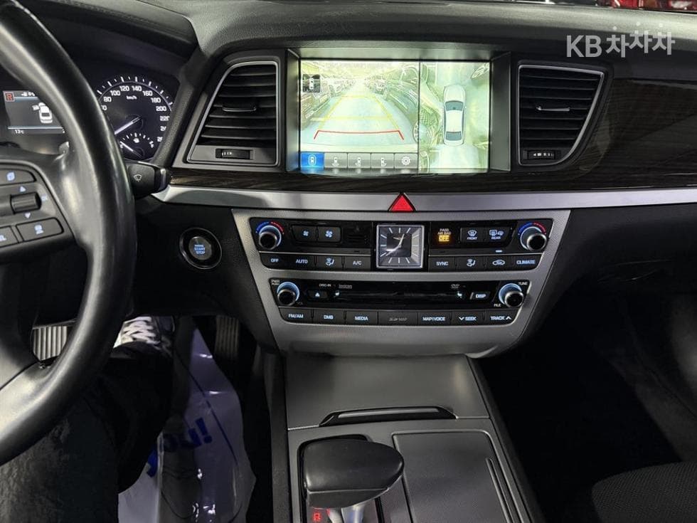 Genesis - G80 | 3.3 GDI Premium Luxury 14