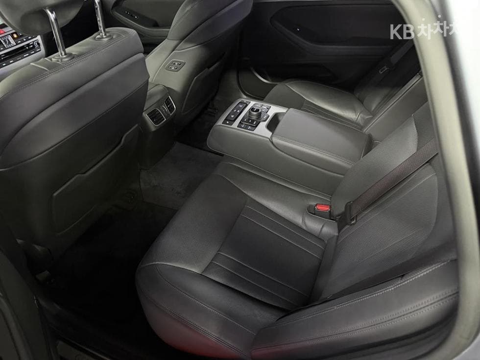 Genesis - G80 | 3.3 GDI Premium Luxury 18