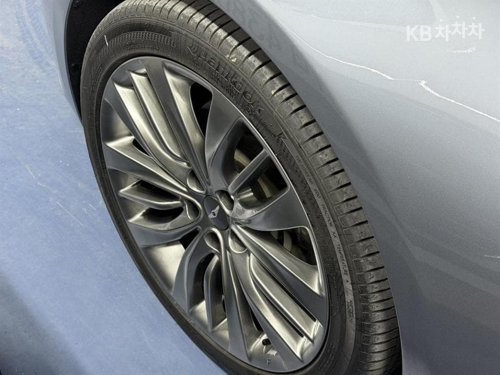 Genesis - G80 | 3.3 GDI Premium Luxury 20