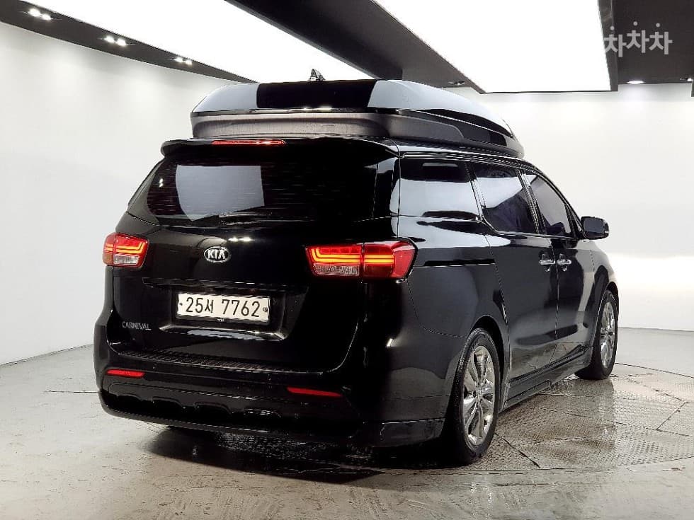 كيا - كارنيفال | All New 9Seater 2.2 Diesel Prestige 4