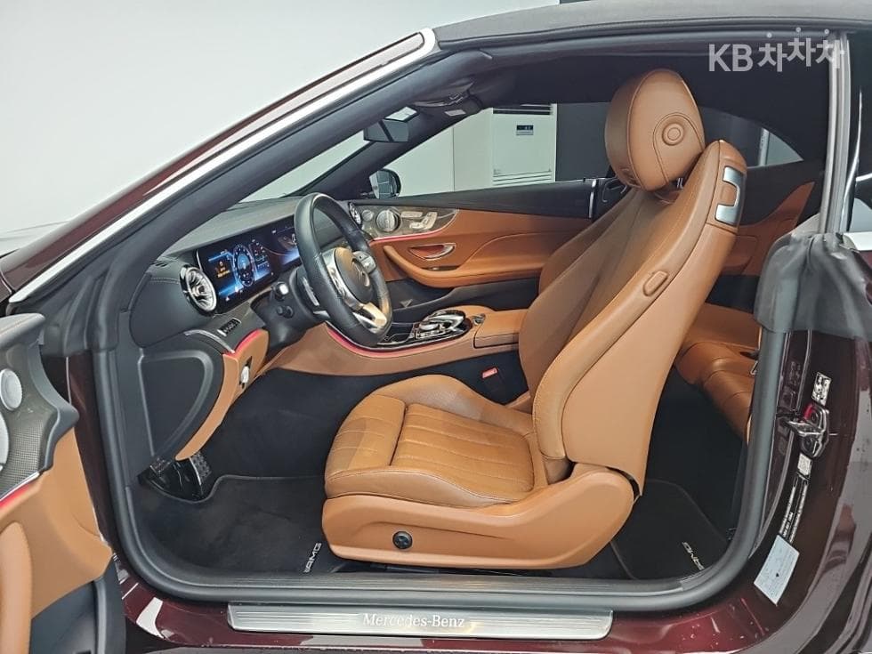 Mercedes-Benz - E-Class | E450 4MATIC Carbriolet Base 11