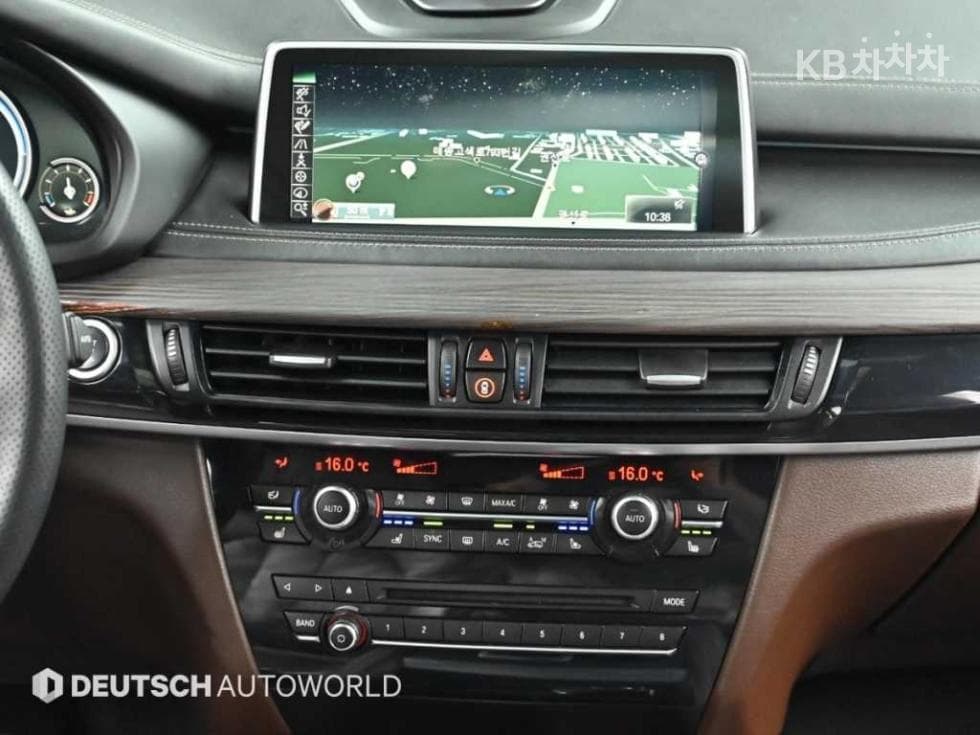 BMW - X5 | xDrive M50 14