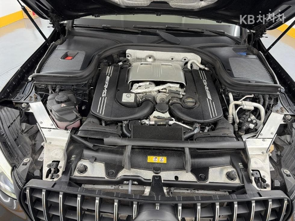 Mercedes-Benz - GLC-Class | 63 AMG 4Matic+ 5