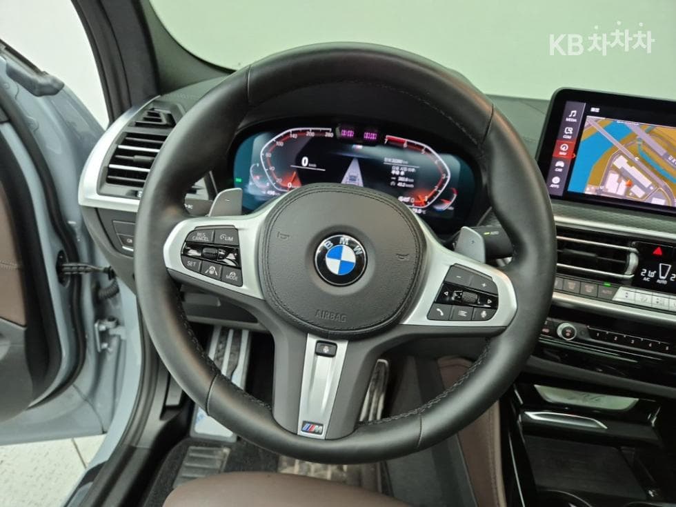 BMW - X4 | New xDrive 20 M Sport Pro 9