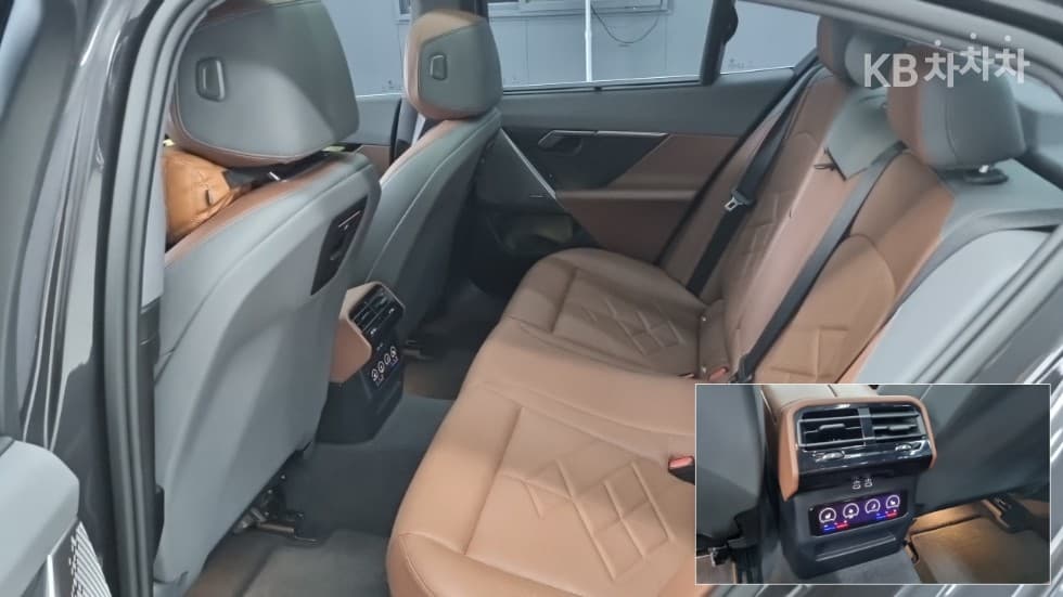 BMW - 5-Series | New 530 xDrive Base 8