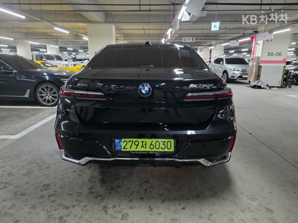 BMW - 7-Series | 750 xDrive M Sport Executive 4