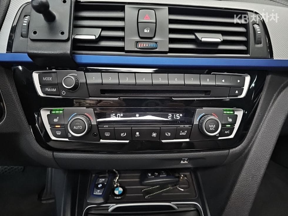 بي إم دبليو - 3-Series | New 320 Sedan M SportE90(08~11) 10