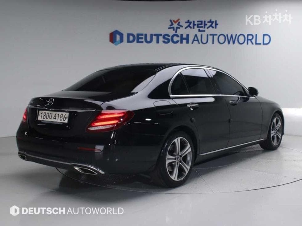 مرسيدس - E-Class | E300 Avantgarde 2