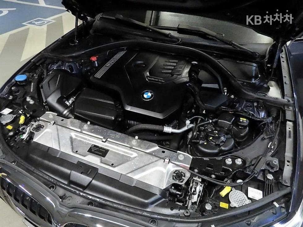 بي إم دبليو - 3-Series | 320 M Sport 19