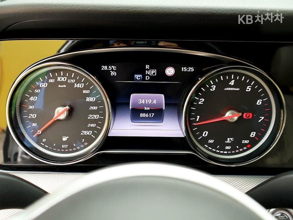 مرسيدس - E-Class | E300 Avantgarde 5