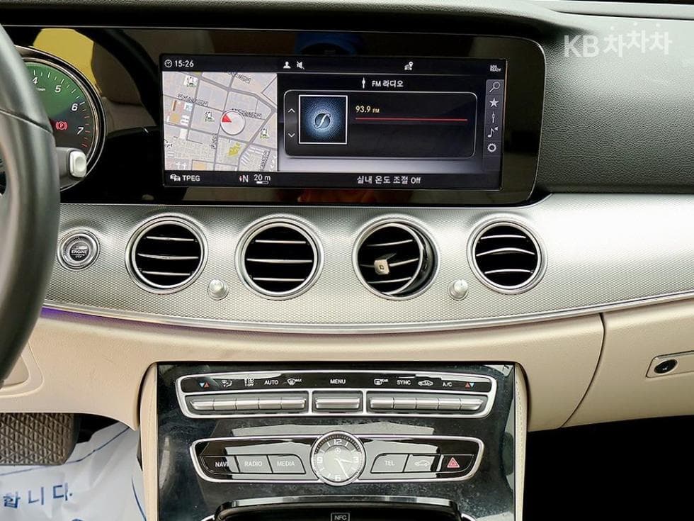 مرسيدس - E-Class | E300 Avantgarde 8