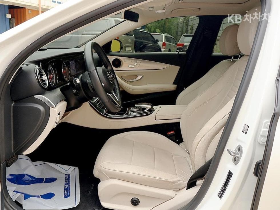 مرسيدس - E-Class | E300 Avantgarde 11