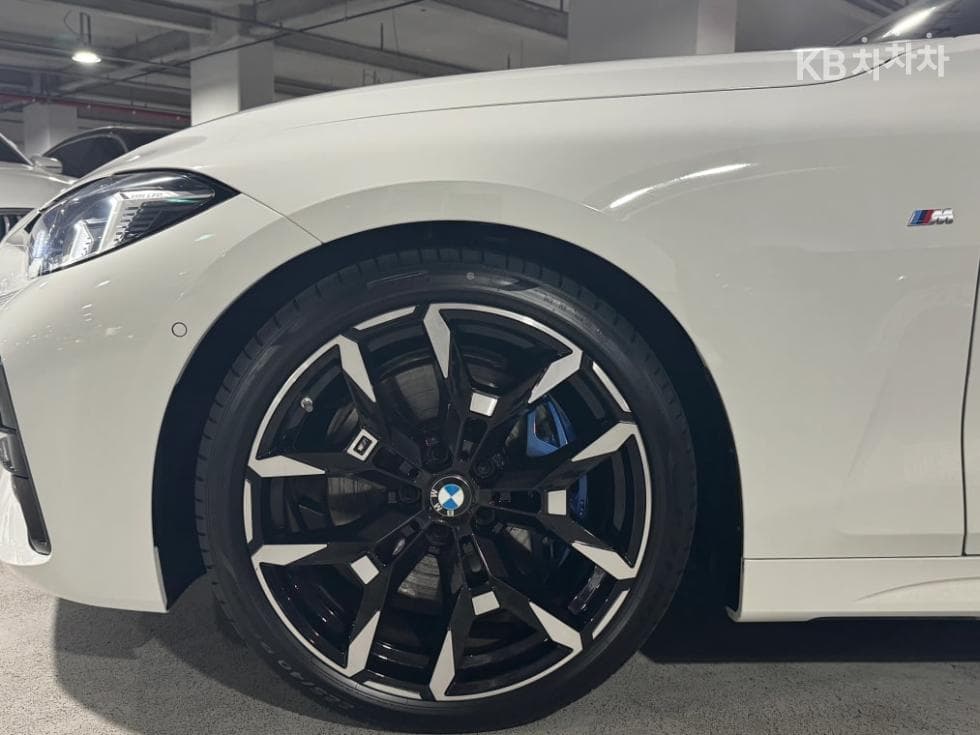 BMW - 4-Series | 420 Convertible M Sport 5