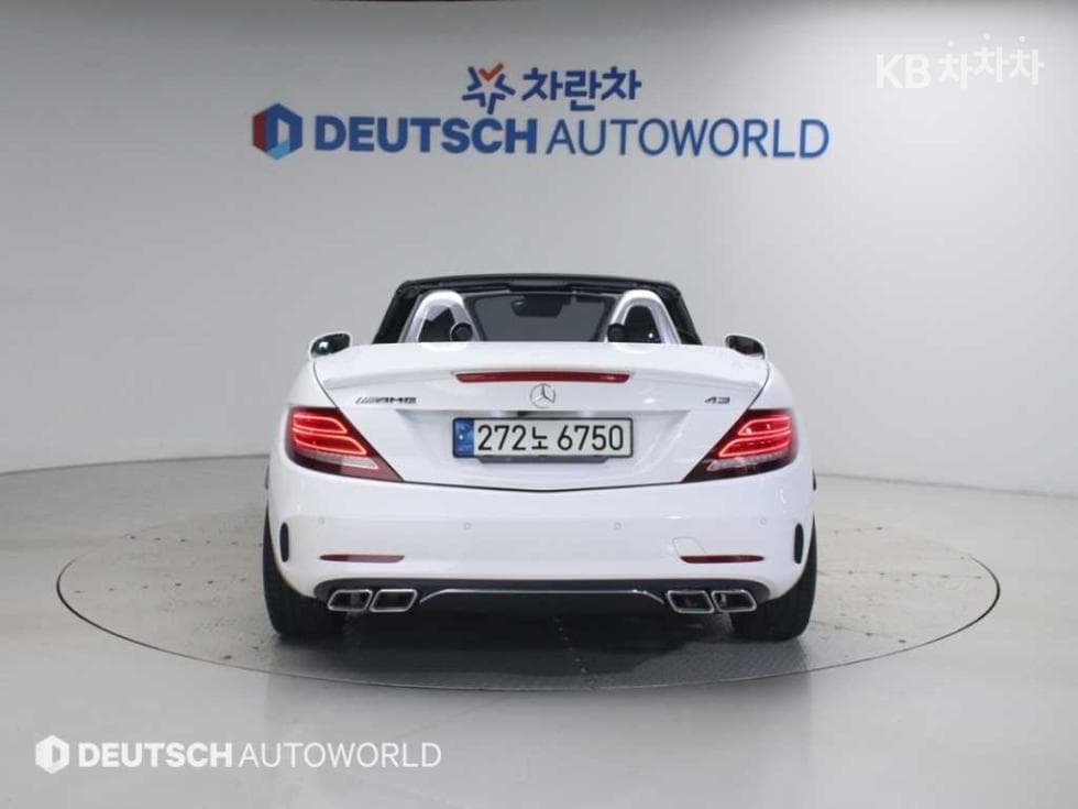 Mercedes-Benz - SLC-Class | 200 4