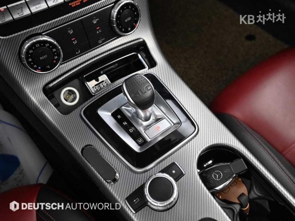 Mercedes-Benz - SLC-Class | 200 9