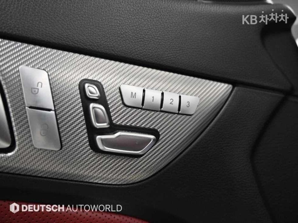 Mercedes-Benz - SLC-Class | 200 12