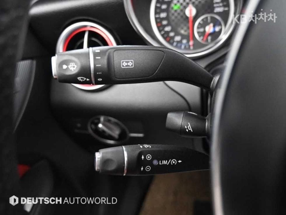 Mercedes-Benz - SLC-Class | 200 16