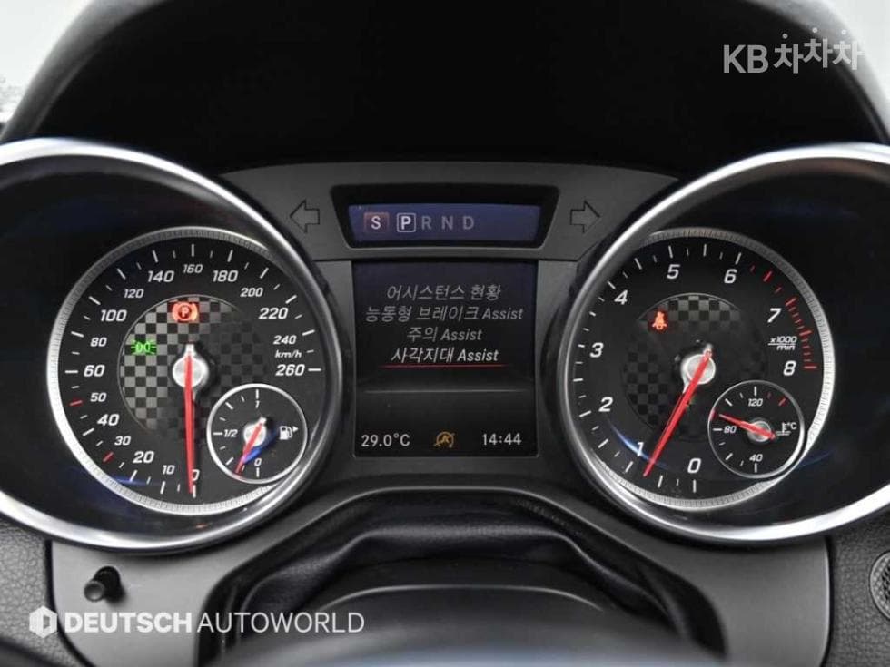 Mercedes-Benz - SLC-Class | 200 17