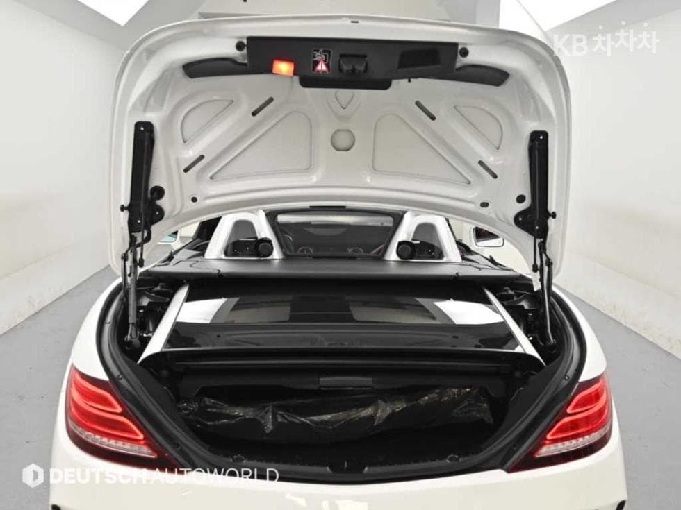 Mercedes-Benz - SLC-Class | 200 18
